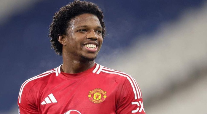 AS Roma Tertarik Boyong Pemain MU