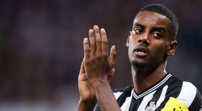 Andy Carroll Peringatkan Isak Terkait Proses Transfernya ke Liverpool