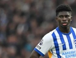 MU Siap Ajukan Tawaran Baru untuk Carlos Baleba, Brighton Masih Tahan Gelandang Kunci