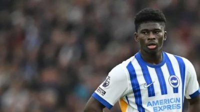 MU Siap Ajukan Tawaran Baru untuk Carlos Baleba, Brighton Masih Tahan Gelandang Kunci