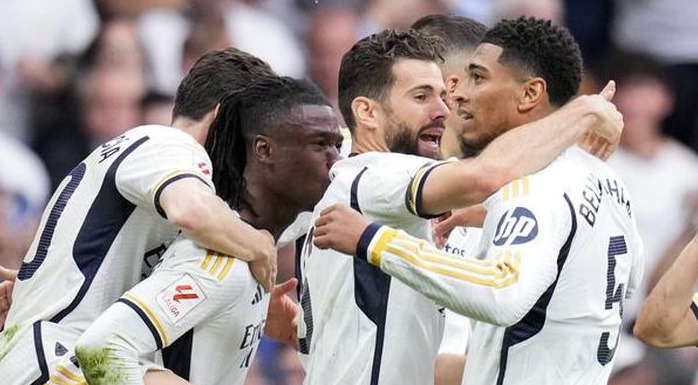 Dua Keputusan Penting Xabi Alonso
