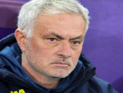 Jadwal Play-off Liga Champions Hari Ini: Jose Mourinho Hadapi Benfica