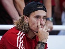 Tersisih di Anfield, Kostas Tsimikas Dibidik AS Roma
