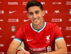 Liverpool Siap Lepas Bek Kiri Ini di Bursa Transfer