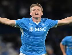 Sheringham Sarankan MU Pulangkan McTominay untuk Kuatkan Tengah