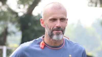 Pelatih Persebaya Yakin Lini Depan Akan Lebih Tajam