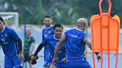 Persib Tanpa Dua Pemain Utama Lawan Persijap, Przybek Kembali Absen