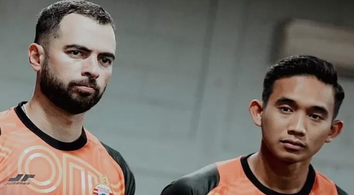 Rizky Ridho dan Jordi Amat
