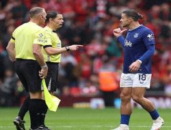 Jack Grealish Geram Setelah Kekalahan di Derby Merseyside, Kritik Wasit dengan Keras