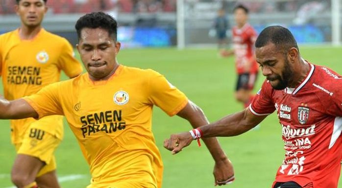 Semen Padang vs Bali United