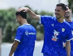 Debut Thom Haye di Persib: Atmosfer Luar Biasa dan Pertandingan Penuh Drama