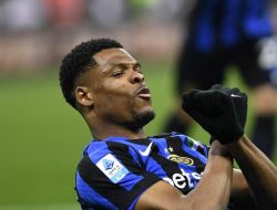 Inter Milan Kehilangan Denzel Dumfries Lebih Lama dari Perkiraan