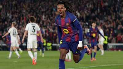 Barcelona Menang Dramatis 2-1 atas Eintracht Frankfurt
