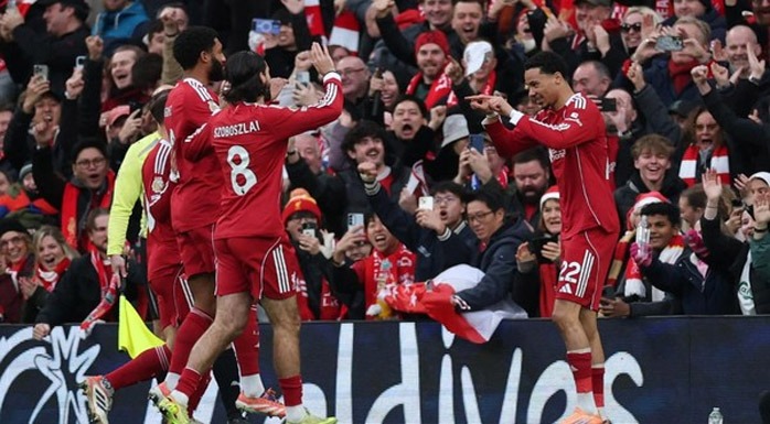 Ekitike Menggila di Anfield