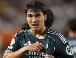 Penyerang Real Madrid Tutup Mulut Soal Masa Depan Gonzalo Garcia