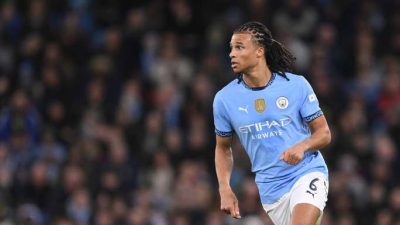 Nathan Ake Jarang Tampil, Manchester City Sodorkan ke Barcelona