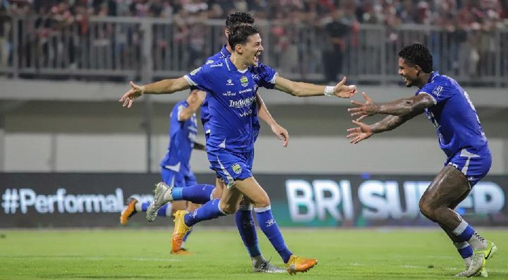Persib vs Borneo FC