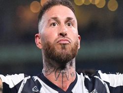 Fabrizio Romano Tepis Isu Sergio Ramos Merapat ke Manchester United