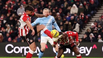 Hasil Sunderland vs Man City: Kiper Robin Roefs dan Tiang Gawang Gagalkan City
