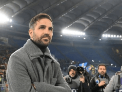 Peluang Cesc Fabregas Menukangi Chelsea Dinilai Tipis