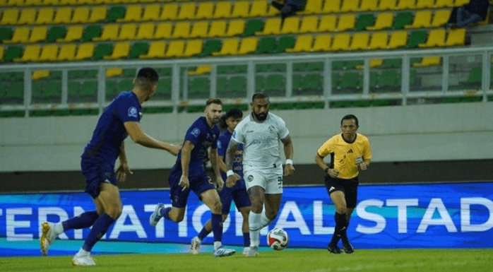 Persib Bandung Hadapi Tantangan Arema FC di Pekan Krusial